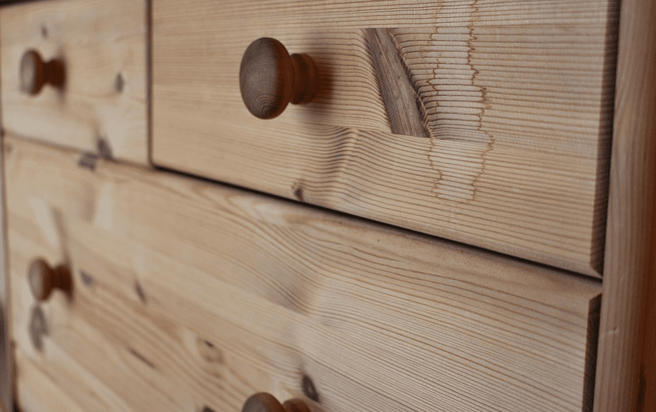 Chest of wooden drawers