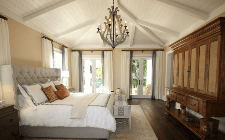 vaulted ceiling in a bedroom