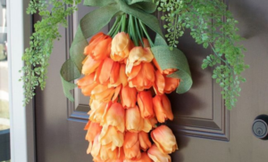 Spring carrot door hanger by Love The Tompkins