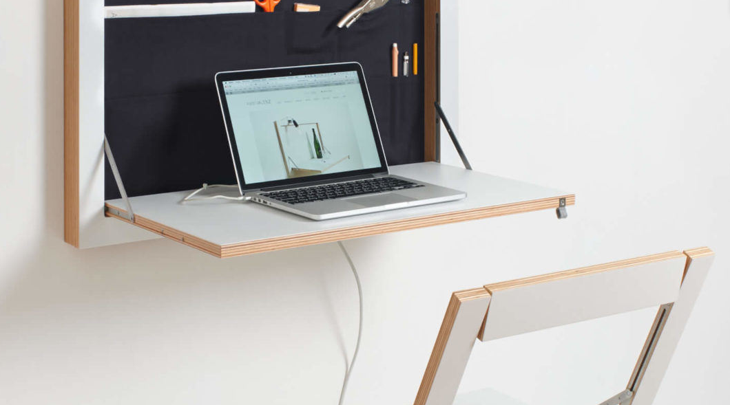 Foldable desk