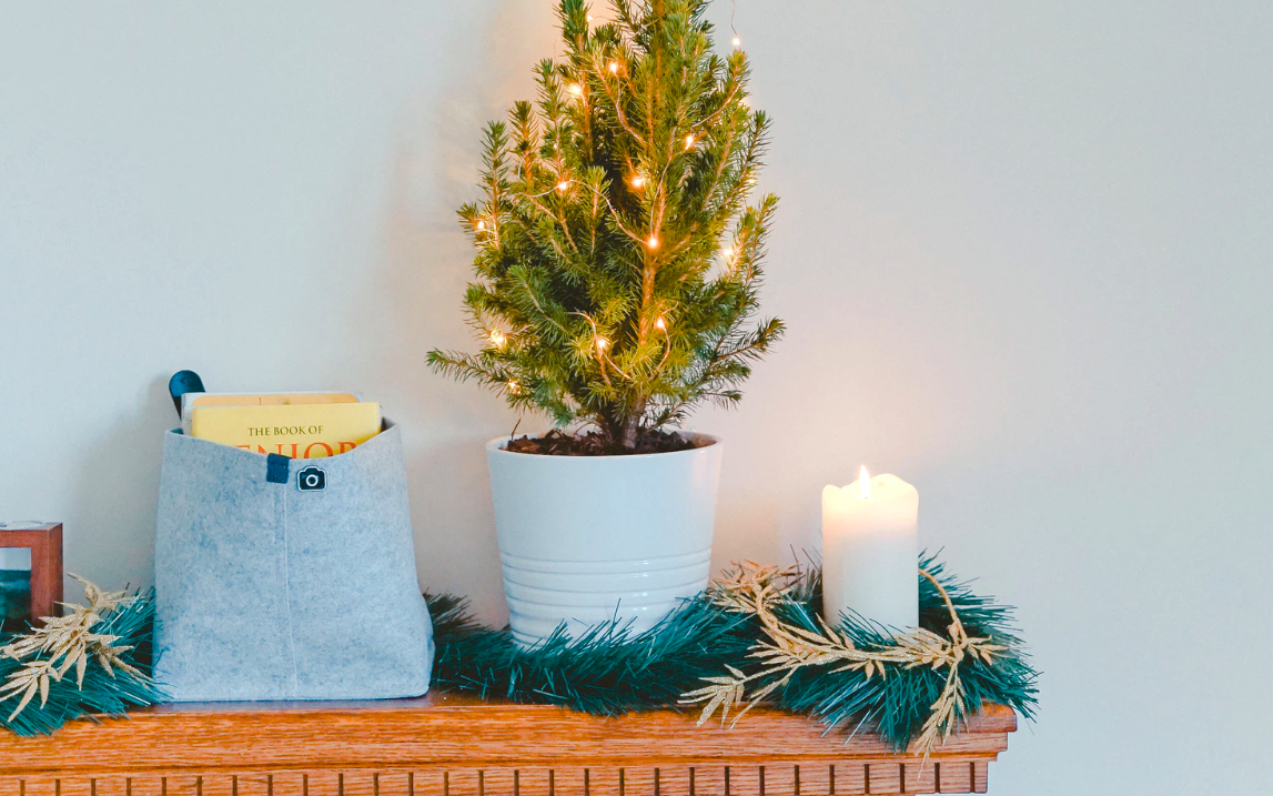 Featured image for "How To Decorate Small Spaces For The Holidays"