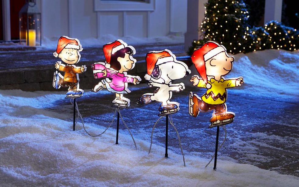 Peanuts theme Christmas lights