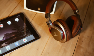 Wireless headphones and iPad